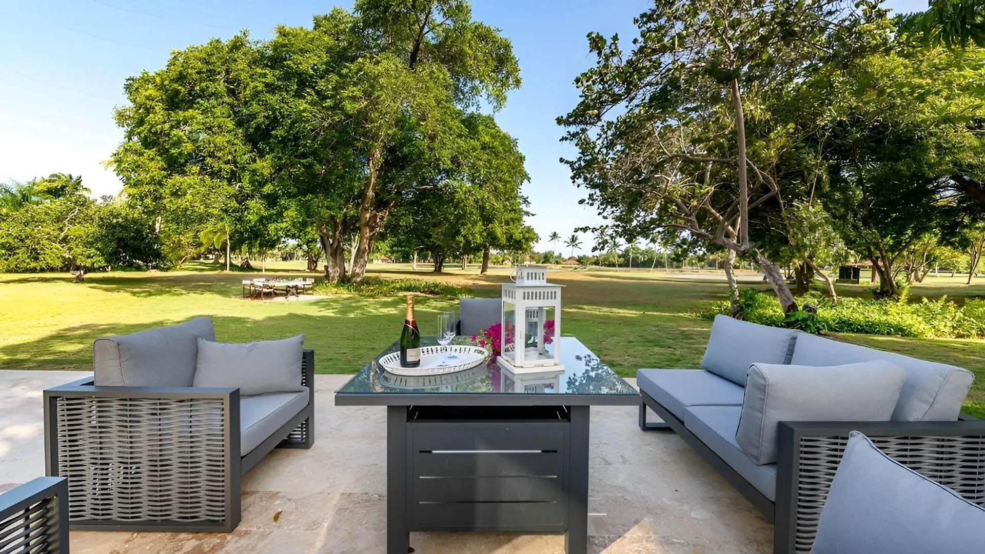 Hermosa Villa En Alquiler En Casa De Campo Con Vista Al Campo De Golf La Romana Dominican Republic