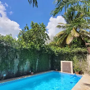  Hotel Oasis